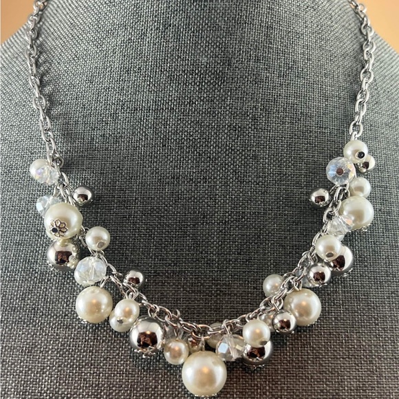 Pearl Necklace New 18” inches - Picture 3 of 3